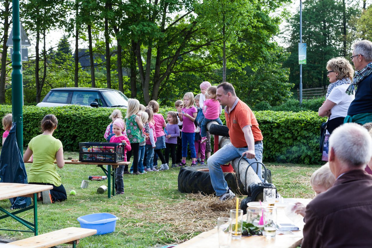 Bild 24 - Wiemersdorfer Maibaum